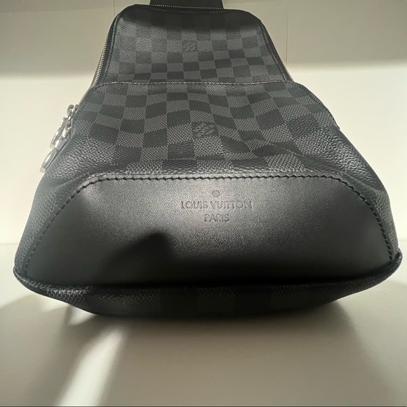 ~ SOLD PENDING Louis Vuitton LV Avenue Sling Bag - Picture 5 of 10